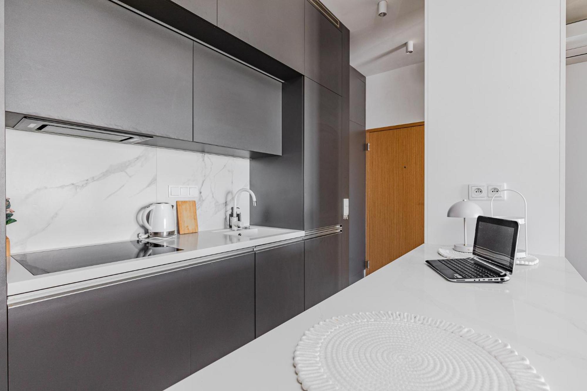 Superapart Kolejowa 49A Warsaw Luaran gambar